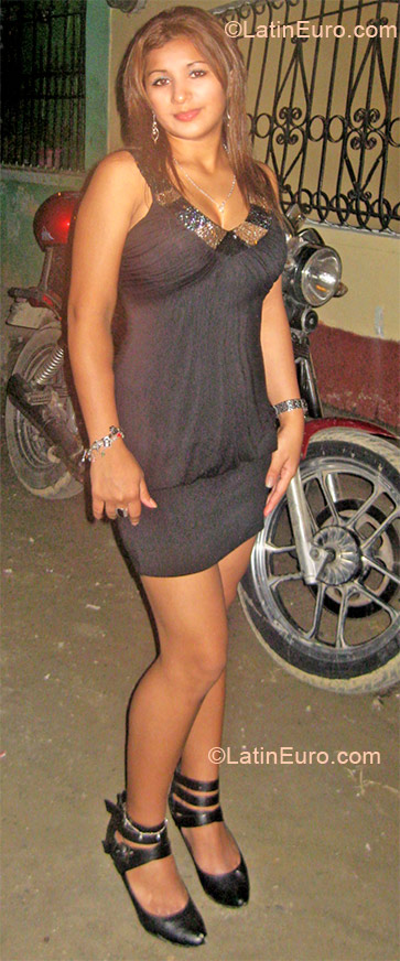 Date this pretty Honduras girl Yolanda from San Pedro Sula HN575