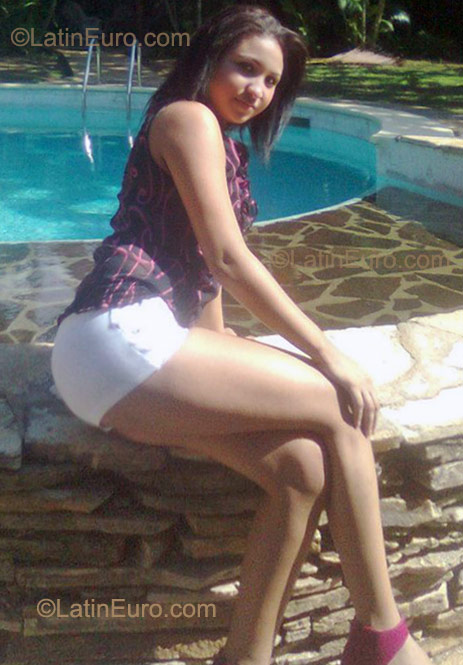 Date this gorgeous Nicaragua girl Waleska from Managua NI98