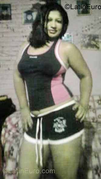 Date this tall Honduras girl Aracely from Tegucigalpa HN609