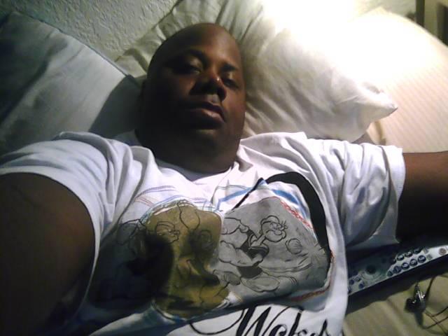 Date this funny United States man Joseph from Everett US12416