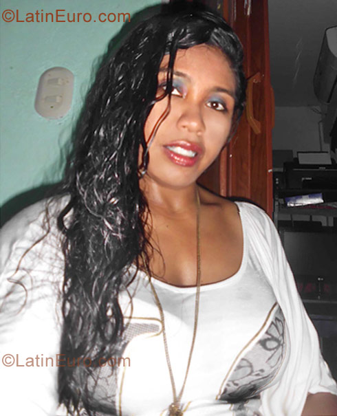Date this fun Colombia girl Ana from Cartagena CO9523