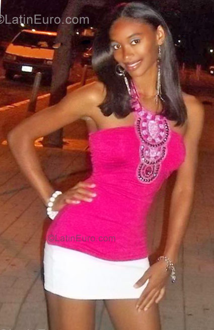 Date this fun Jamaica girl Kareese from Kingston JM469