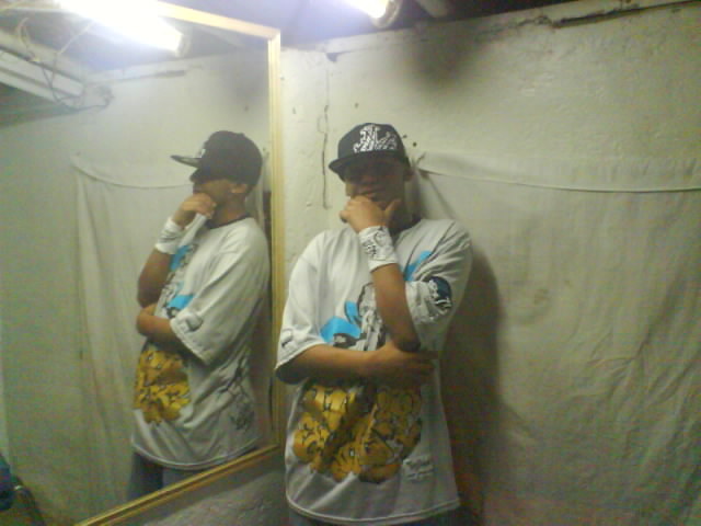 Date this hot Colombia man Pipe from Medellin CO9636