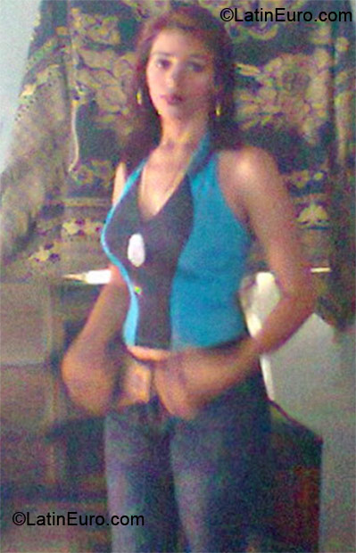 Date this exotic El Salvador girl Yessenia from Sensunepeque SV39