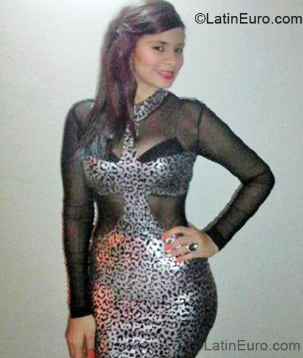 Date this gorgeous Dominican Republic girl Raimi from San Francisco De Macoris DO10806