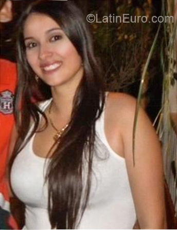 Date this pretty Brazil girl Juliana from Campinas BR7702