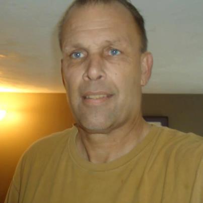 Date this good-looking United States man Bignpantswhite1 from Boston US12800