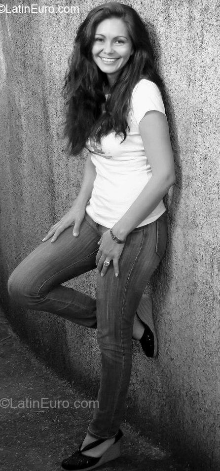 Date this georgeous Costa Rica girl Maylen from San Jose CR225