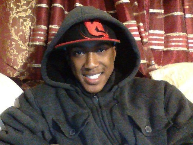Date this athletic United States man V3smile from Long Beach US12843
