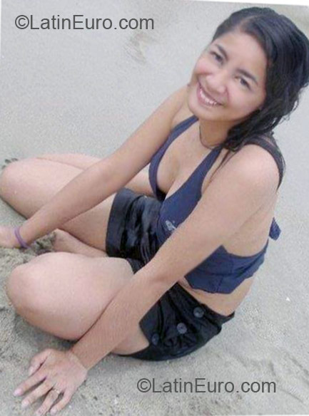 Date this sultry Philippines girl Shymi from Las Pinas City PH460