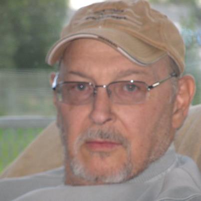 Date this nice looking United States man Jon from Richland US12903