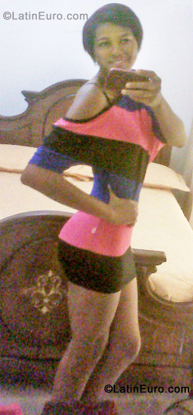 Date this fun Colombia girl Miryan from Cartagena CO10804