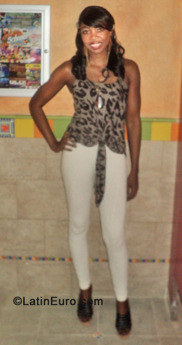 Date this good-looking Jamaica girl Trine from Saint Ann JM2707