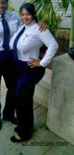 Date this beautiful Dominican Republic girl Angela from Santo Domingo DO11408