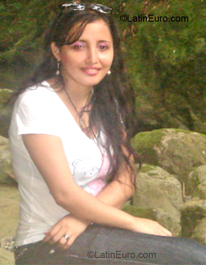 Date this happy Honduras girl Judith from La Ceiba HN679