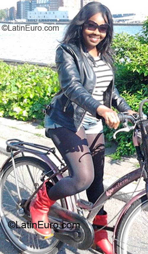 Date this cute Netherlands girl Carmen carla from Amsterdam NL202