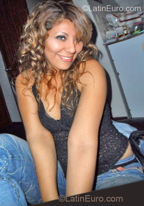 Date this fun Peru girl Kat from Lima PE652