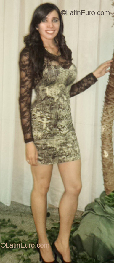 Date this sensual Brazil girl Fabrizia from Cuiaba BR6811