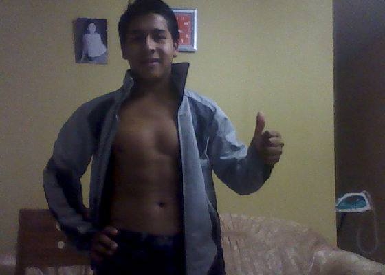 Date this funny Peru man Jhonatan apicai from Lima PE740