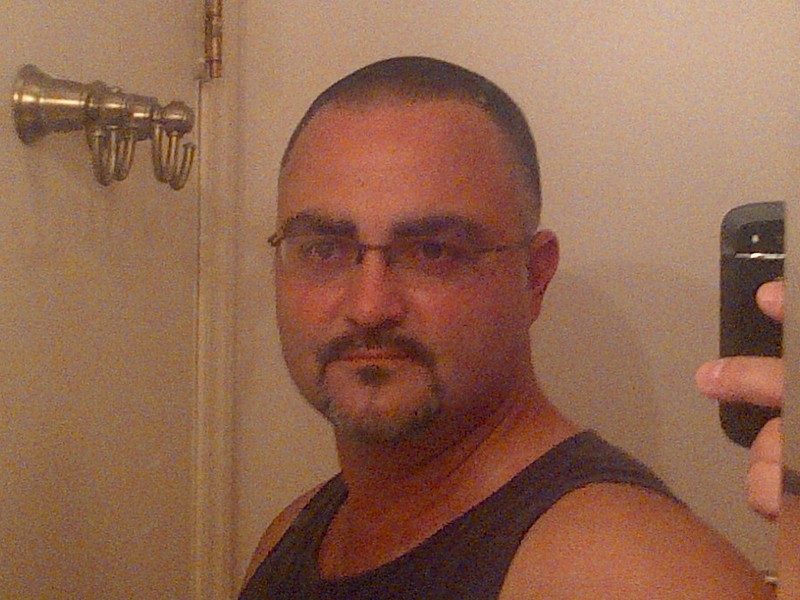 Date this young United States man Smiless from Massapequa Park US13275