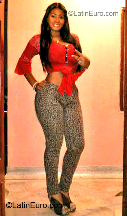 Date this pretty Colombia girl Maria fernanda from Cali CO10794