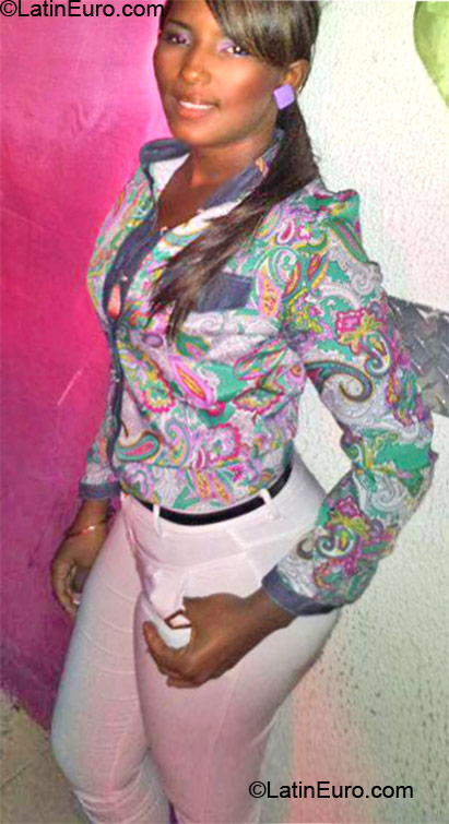Date this young Dominican Republic girl Maria Mercedes from Santo Domingo DO11718