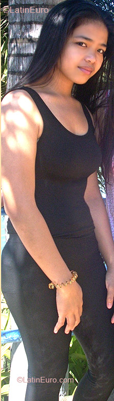 Date this foxy Philippines girl Maria from San Fernando PH482
