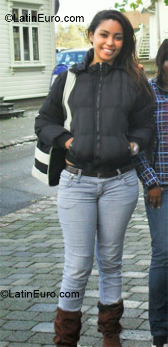 Date this voluptuous Brazil girl Sueli from Aracaju BR6902