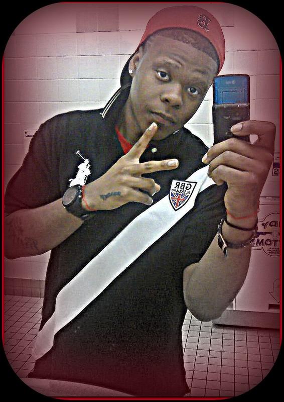 Date this sultry United States man Dewon from Passion US13380