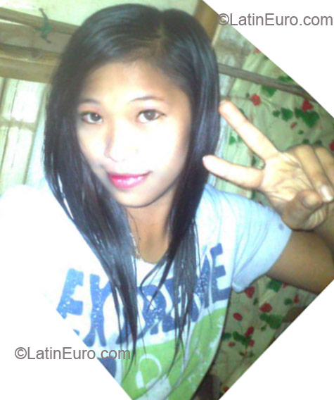 Date this good-looking Philippines girl Decerie from binalonan PH485