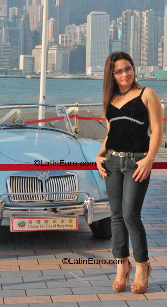 Date this pretty Hong Kong girl Lemy from Hong Kong HK6
