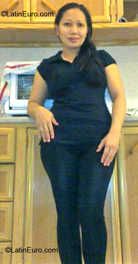 Date this funny Philippines girl Alelie from Manila PH496