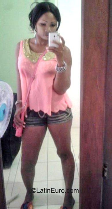 Date this pretty Jamaica girl Melrose from Kingston JM594