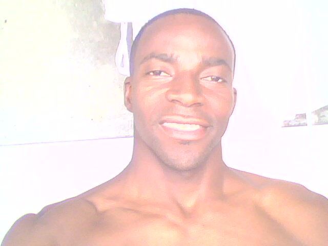 Date this sensual Colombia man Yancarlos garib from Cali CO11081
