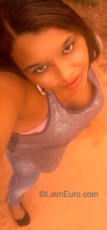 Date this funny Brazil girl Solimar from Goiania BR7044