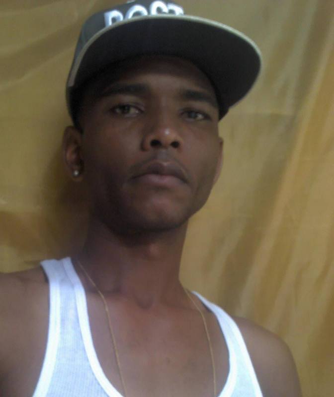 Date this nice looking Dominican Republic man Carlos julio from Alemania DO12175