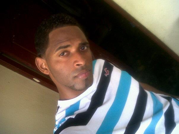Date this good-looking Dominican Republic man Edwin from Santo Domingo DO12193
