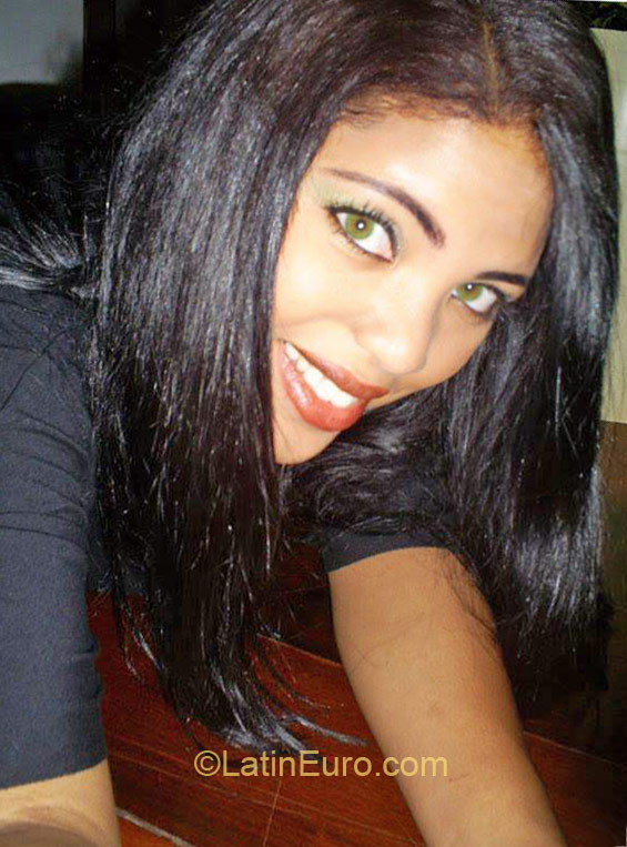Date this delightful Brazil girl Suzana from Salvador BR9812