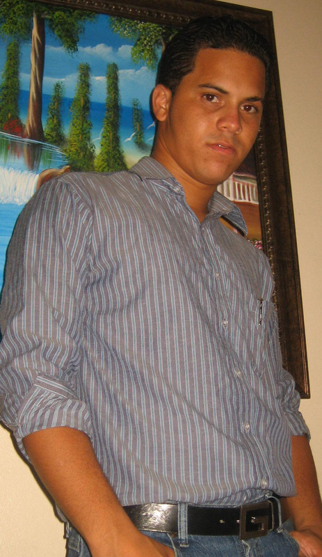 Date this funny Dominican Republic man Nelson from Santiago De Los Caballeros RE11