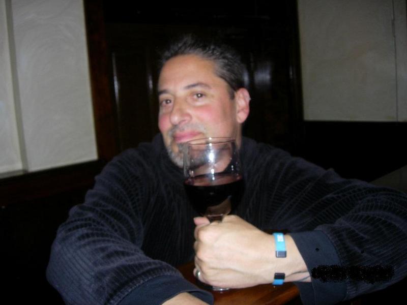 Date this pretty United States man Dmo from San Francisco US13589