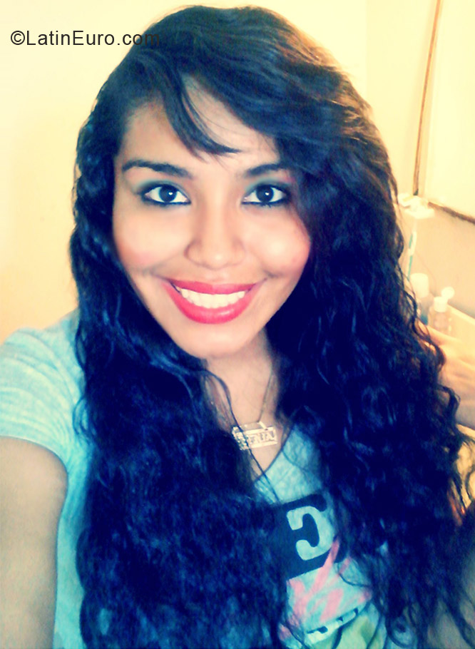Date this beautiful Mexico girl Magda from Linares Nuevo Leon MX755