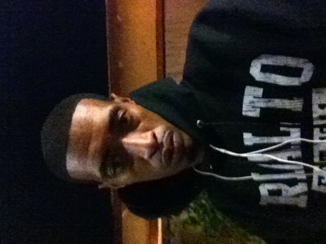Date this athletic United States man WHATARUSHRAY from Rialto US13632