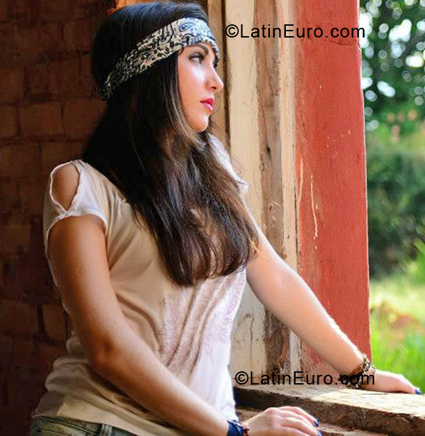 Date this cute Brazil girl Ariani from Jaguariuna BR7163