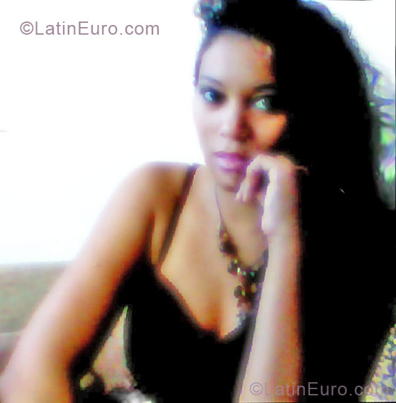 Date this pretty Brazil girl Mayara from Campinas BR7182