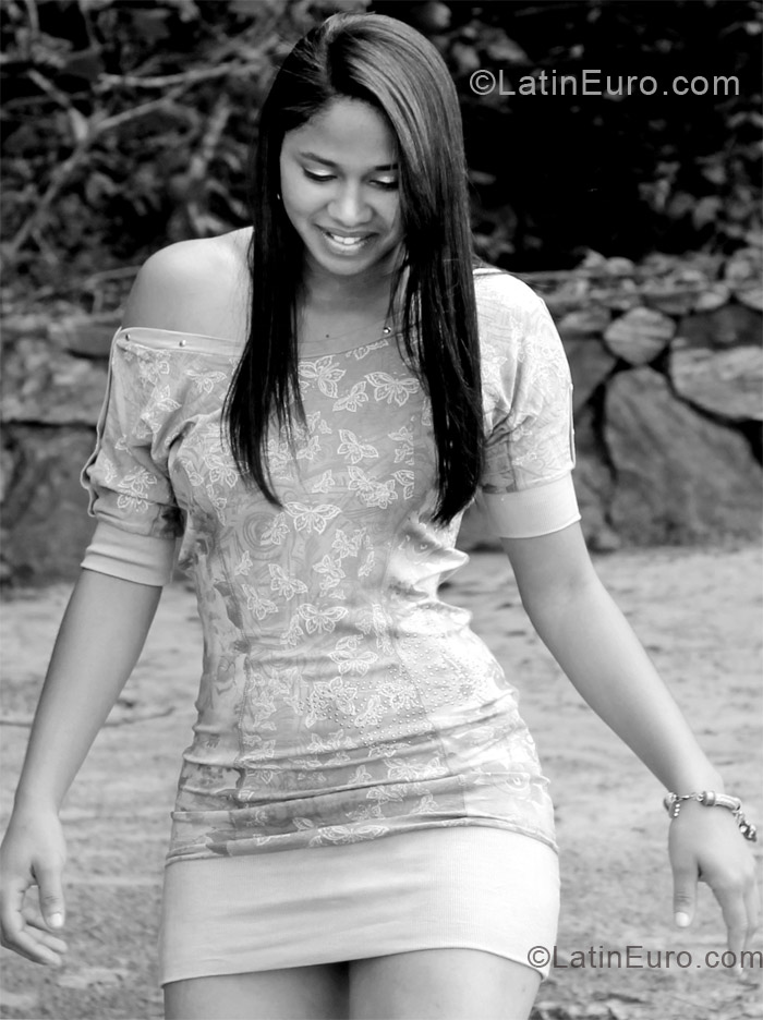 Date this happy Brazil girl Jessyca from Sao Paulo BR7188