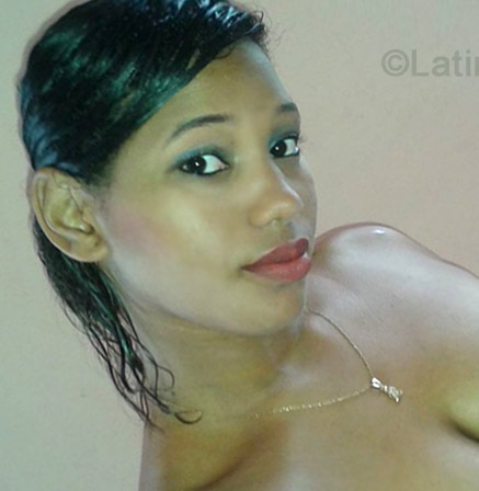 Date this georgeous Brazil girl Aline from Salvador BR7265