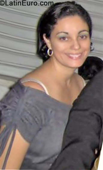 Date this athletic Brazil girl Suyanne from Fortaleza BR7271