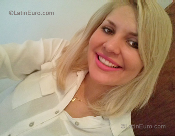Date this sensual Brazil girl Tatiane from Pla nalto BR7284