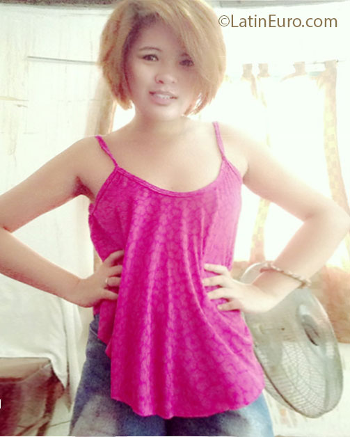 Date this hard body Philippines girl April from Manila PH527