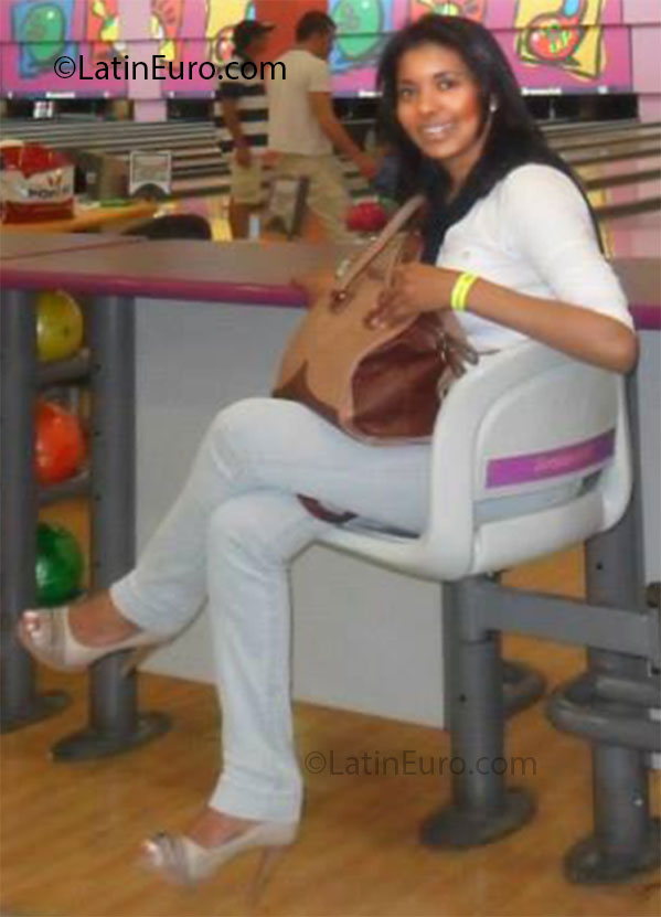 Date this hard body Brazil girl Sara from Sao Paulo BR7339